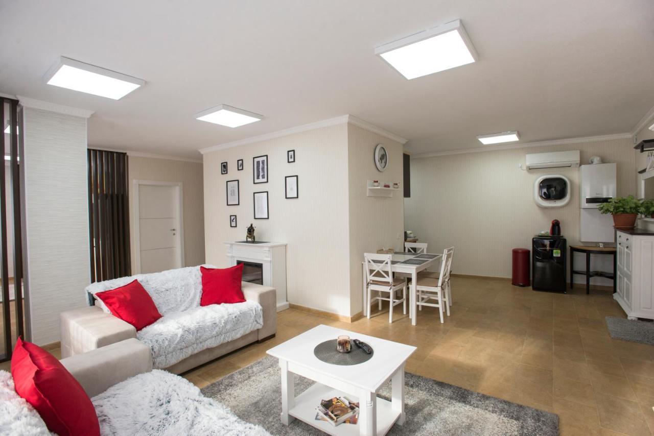 Lira Holiday Apartments Satu Mare Exterior foto