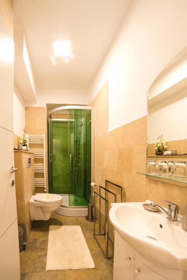 Lira Holiday Apartments Satu Mare Exterior foto