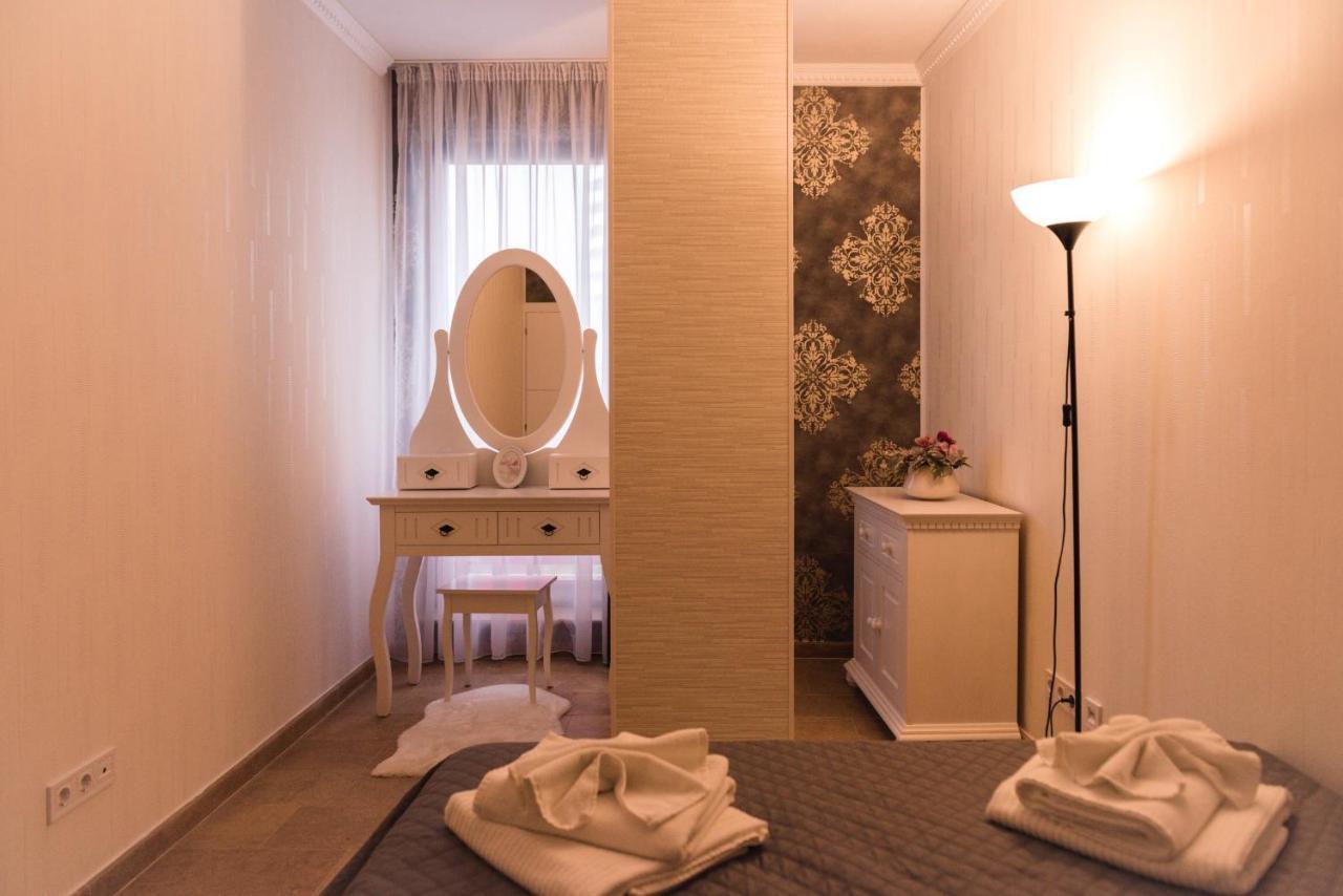 Lira Holiday Apartments Satu Mare Exterior foto